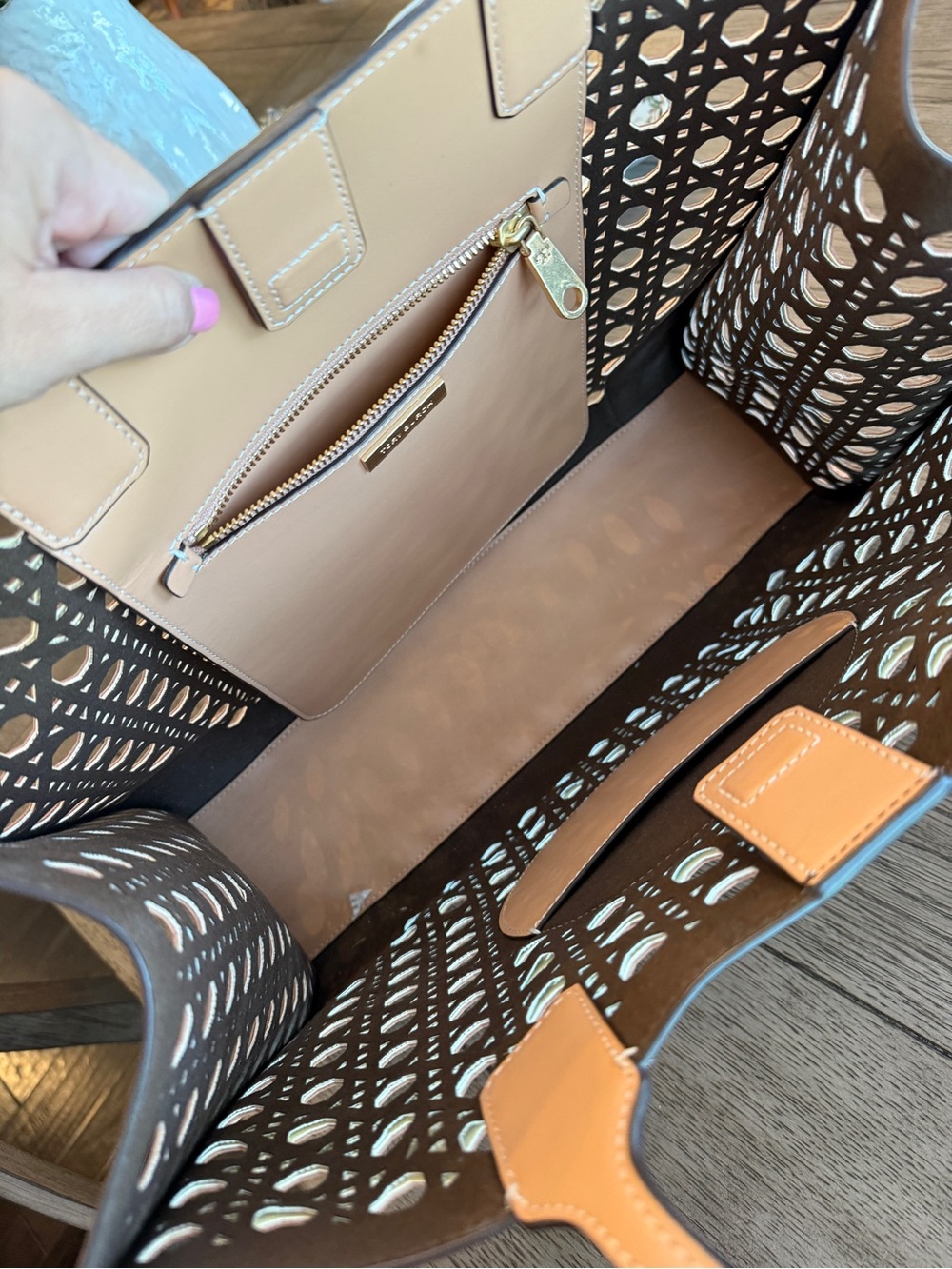 Tory Burch Ella Basketweave Leather Tote - Picture 7 of 10